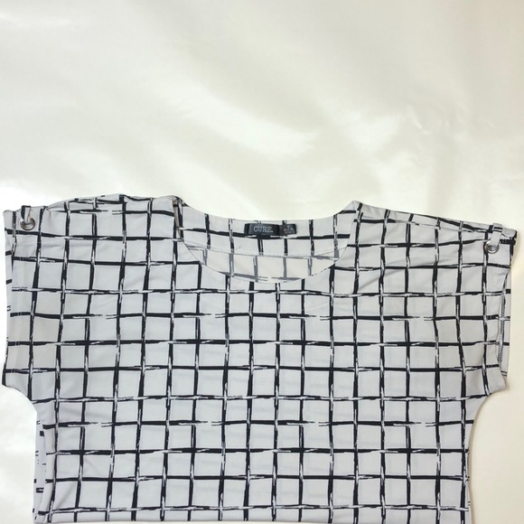 CURE White Black Box Print Open Shoulder Detail Cinch Bottom Hem Short Sleeve - Picture 9 of 9